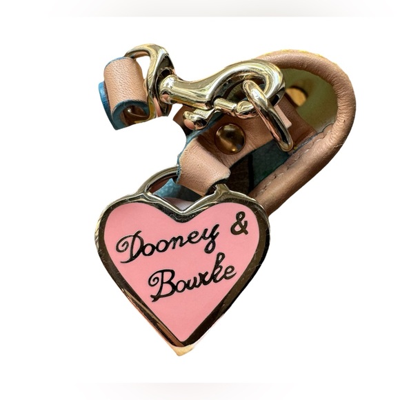 Rare Dooney & Bourke Disney Sketch Wristlet - Picture 6 of 9